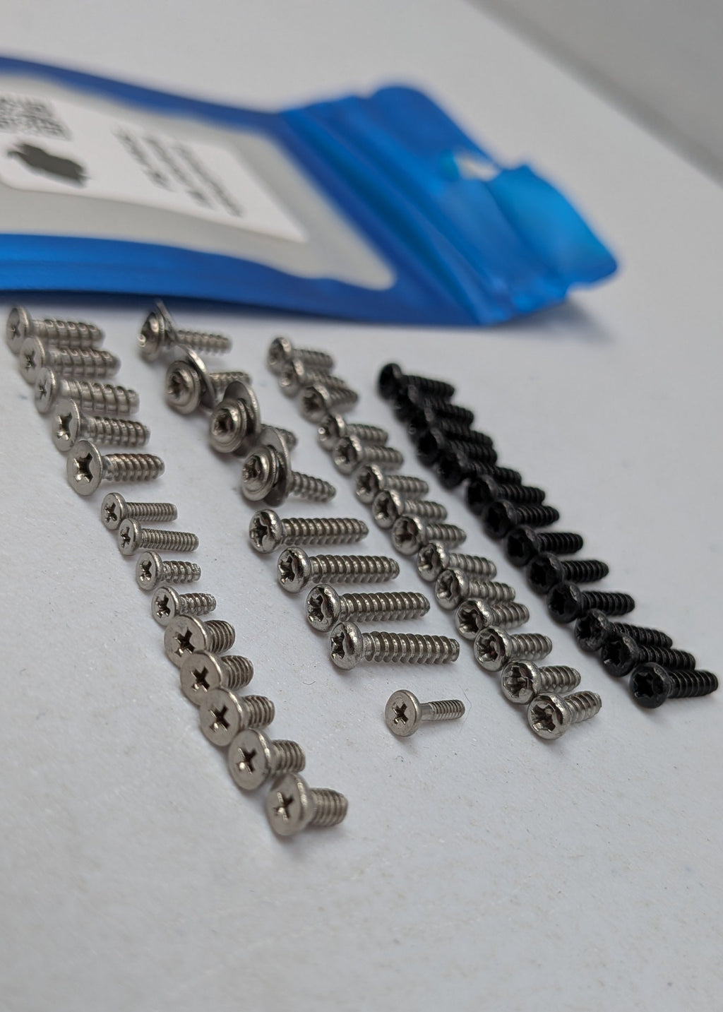 Nintendo Wii - New Complete Screw Set / Kit