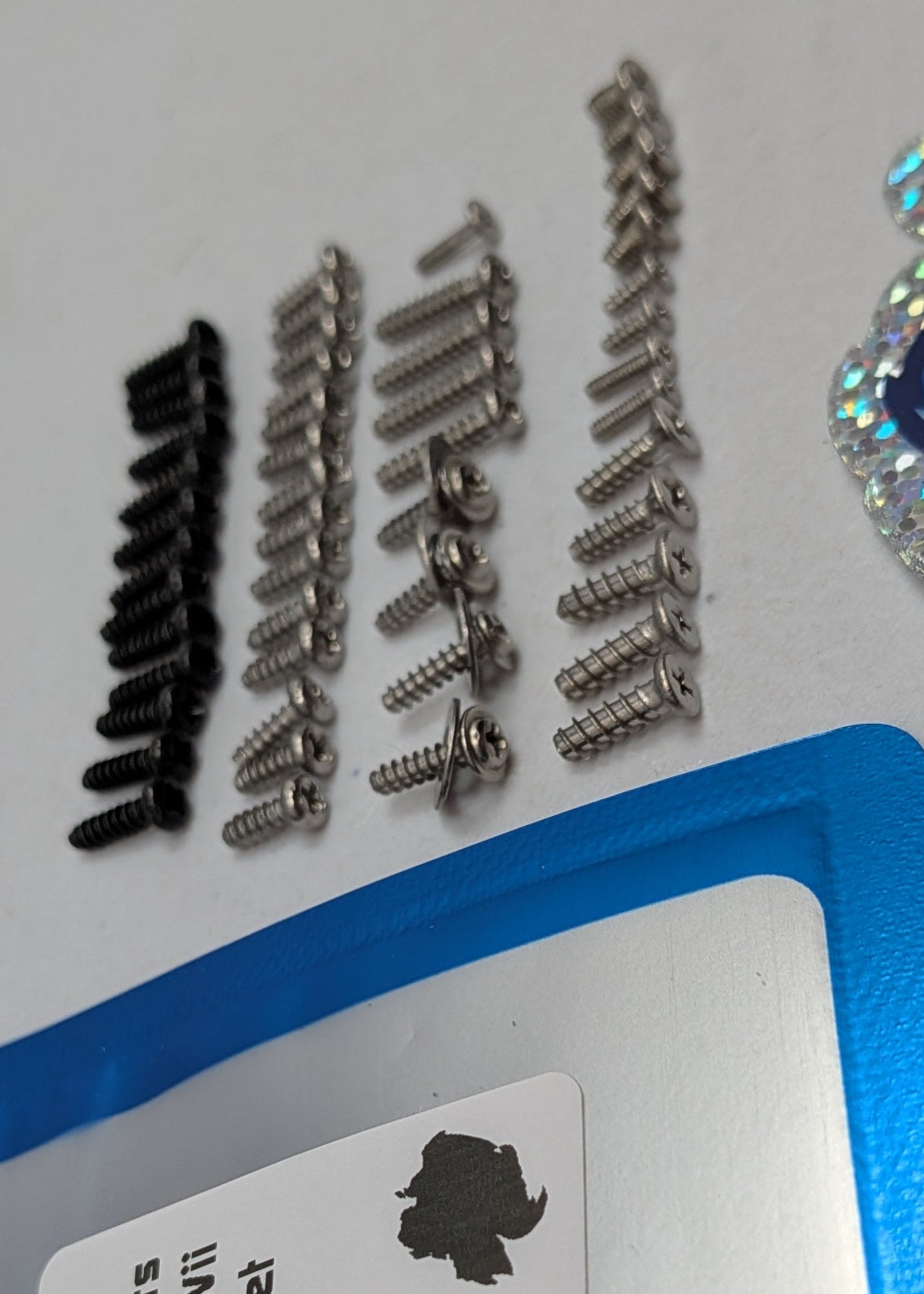 Nintendo Wii - New Complete Screw Set / Kit