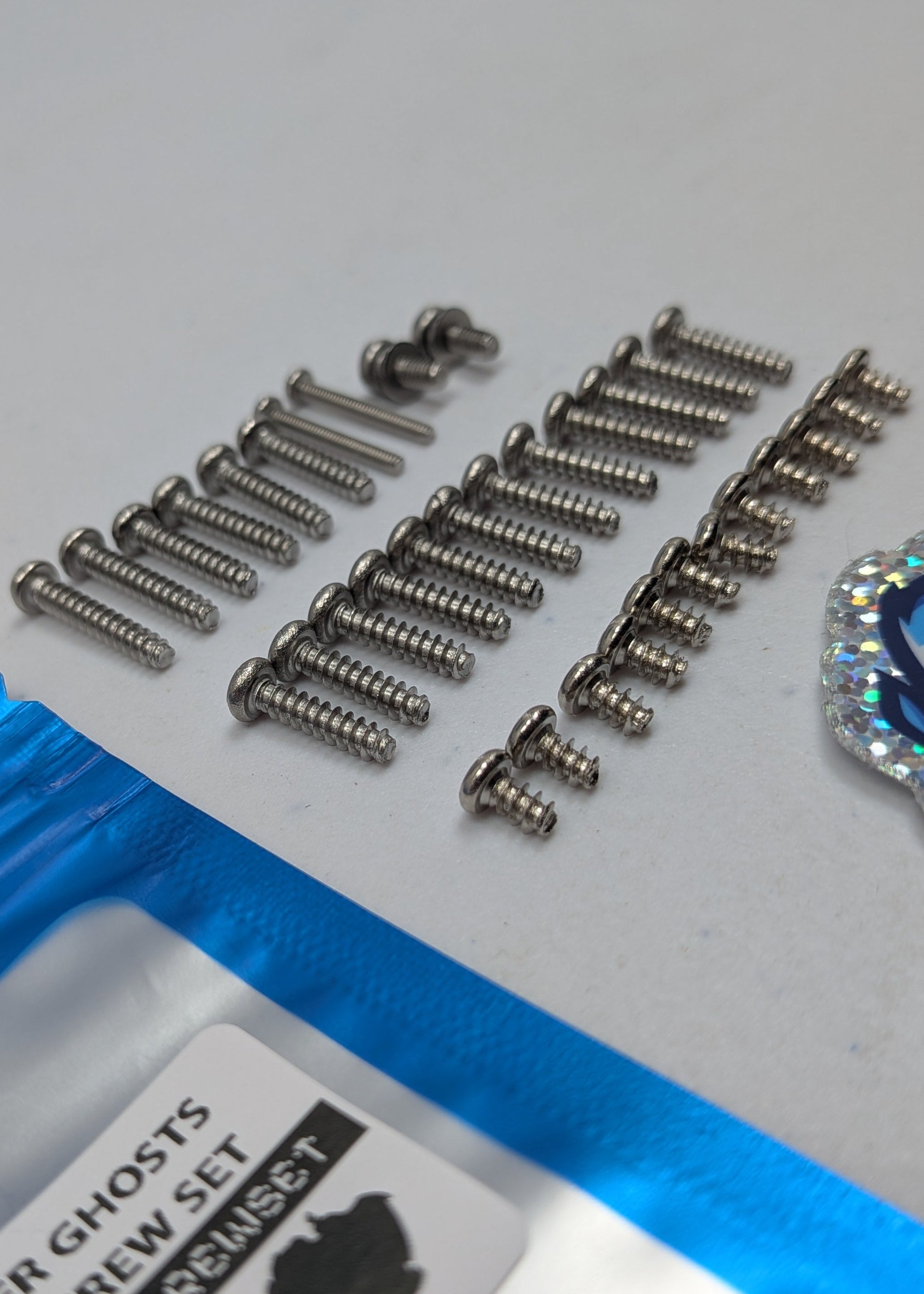 Nintendo 64 / N64 - New Complete Screw Set / Kit